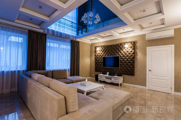 高科技的房子.客厅与黄昏