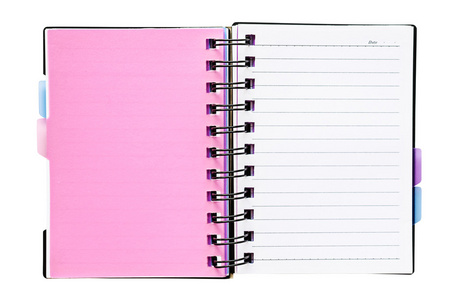 打开笔记本与孤立在白色背景上的白色衬页