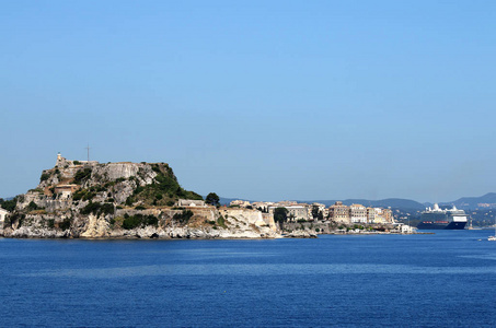 老科孚岛堡垒和巡洋舰船夏季