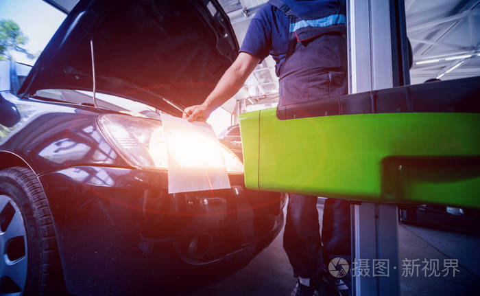 汽车维修服务车辆照明系统车灯的检查与调整
