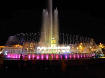 在土耳其的马洛市唱喷泉