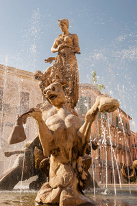 喷泉广场的阿基米德在锡拉库扎图片