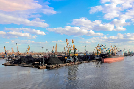 波罗的海煤码头