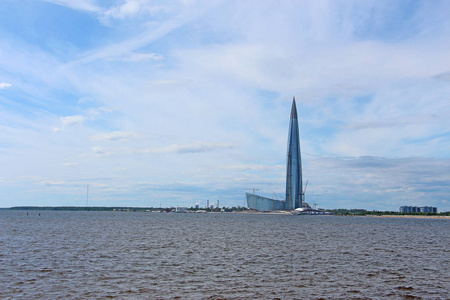 俄罗斯, 圣彼得堡, 在芬兰湾沿岸建造一座摩天大楼