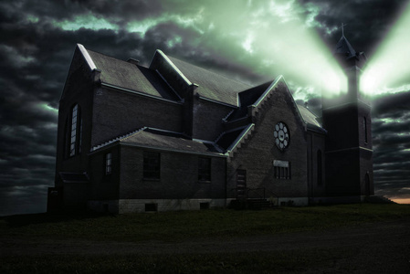 光线来自一个闹鬼教堂的钟楼。照片操作, 3d 插图