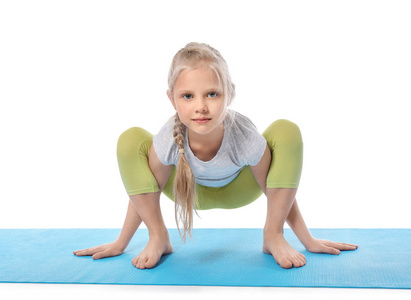 儿童练瑜伽图片