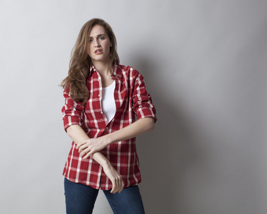 男生撸啊撸撸起袖子的年轻女人照片