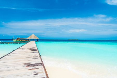 美丽的热带马尔代夫度假胜地