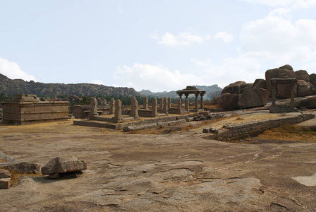 废墟佛寺, Hemakuta 山, 亨比, 卡纳塔印度神圣中心