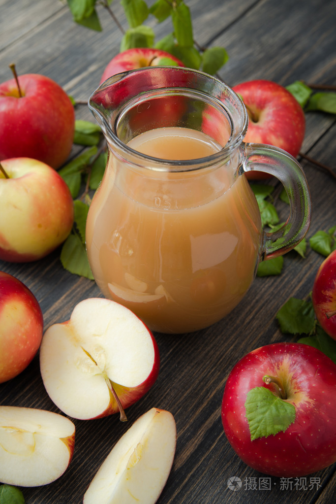 鲜榨苹果汁
