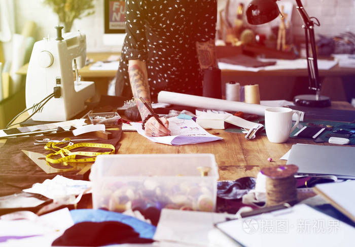 时装设计师绘图