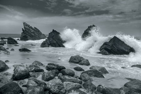 海洋海滩大波浪黑与白艺术