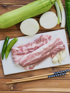 韩国菜猪肉肚和蔬菜, Samgyeopsal
