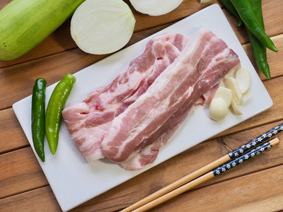 韩国菜猪肉肚和蔬菜, Samgyeopsal