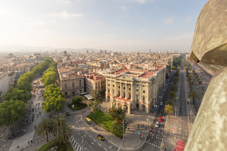 城市包括 la 大道在巴塞罗那, 西班牙
