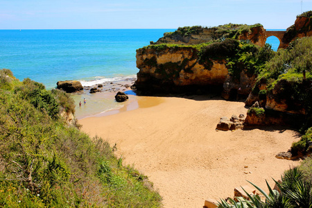 在葡萄牙南部的 Estudantes 的美景, 在拉各斯, 阿尔加维地区最美丽的海滩之一