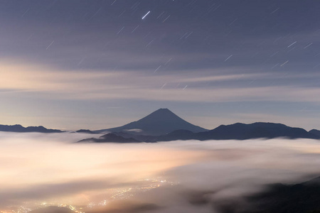 富士山, 夏天有云的海洋, Kushigata 的景色。