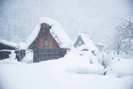 冬季大雪白川乡图片