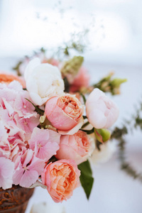 美丽的盛开的花朵 牡丹, 玫瑰, 石龙芮, 郁金香, 康乃馨, 洋 lisianthks 绣球, 粉红色的嫩色