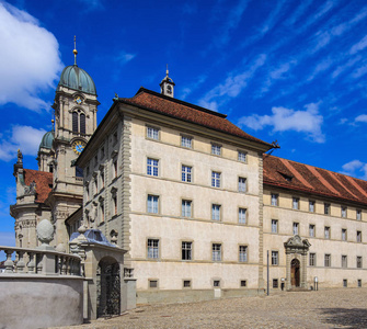在艾因西德伦，瑞士本笃会修道院的建筑