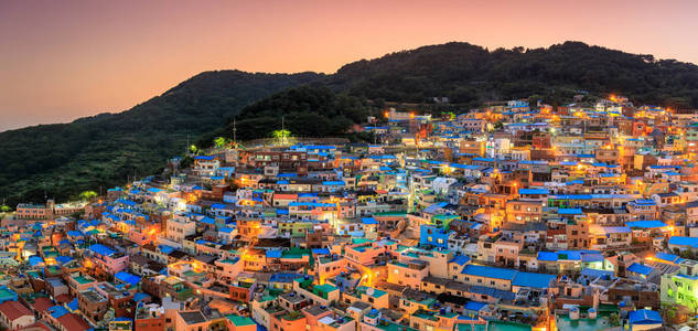 韩国釜山 Gamcheon 文化村全景图