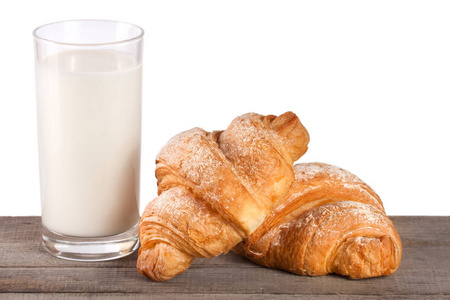 和牛角面包牛奶杯图片