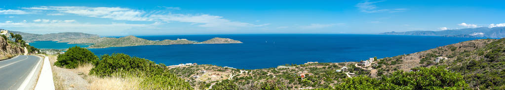 希腊克里特岛，绿松石湾全景从山顶