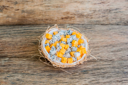 水果沙拉配火龙果, 木瓜照片