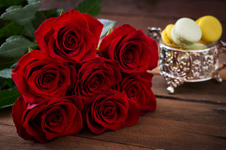 美丽的红玫瑰花束