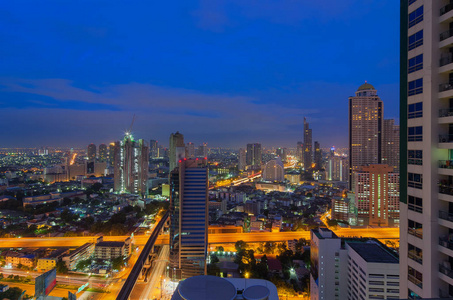 曼谷与高速公路的住宅区