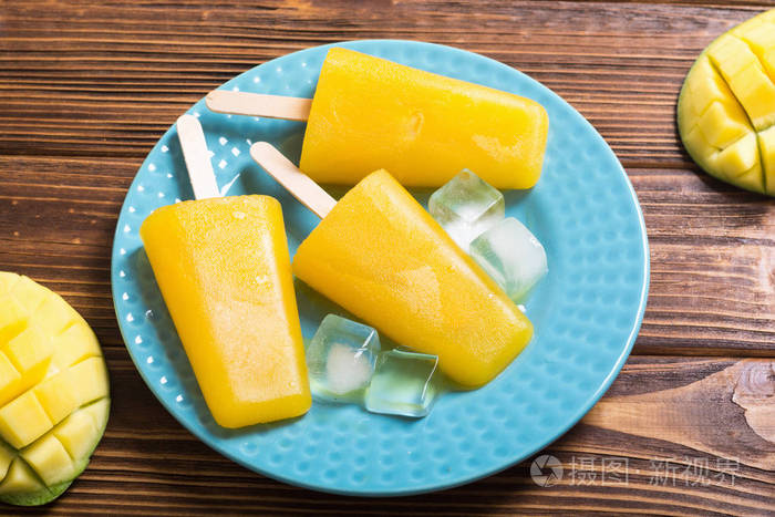 自制的芒果冰棒.夏日冰淇淋健康食品