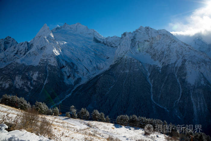 通往高加索山脉的奇妙旅程。Teberda