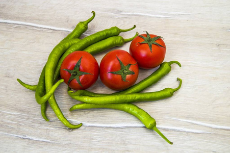 天然番茄, 青椒和茄子,蔬菜画在不同的概念,肠西红柿和辣椒,新鲜的