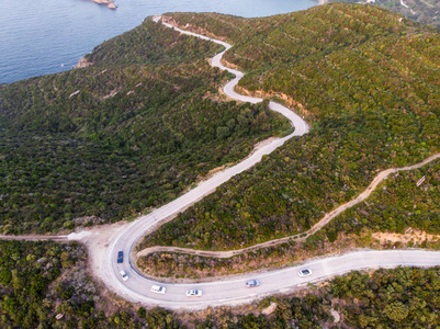 Erdek TurankoyBalikesir 土耳其自然森林中山地方式的空中无人机视图