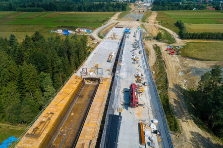 空中无人机对道路建设的看法。道路工程