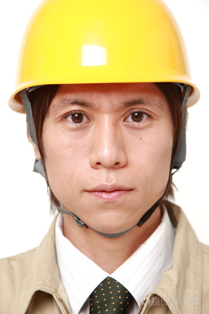 年轻的日本建筑工人