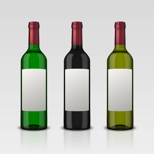 与孤立的白色背景上的空白标签设置 3 现实矢量瓶酒。Eps10 中的设计模板