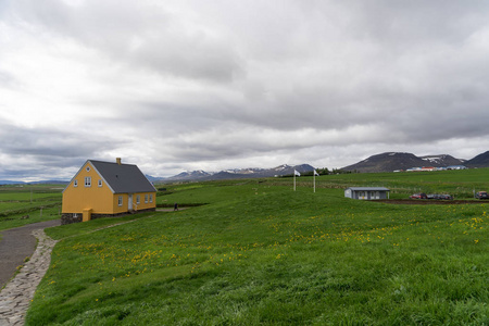 冰岛传统的冰岛木黄色房子