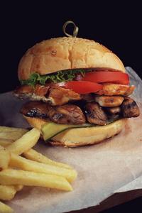 鸡胸蘑菇汉堡, 黑色背景