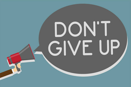 商业照片展示坚定坚持继续相信自己男人手持扩音器扬声器语音气泡消息