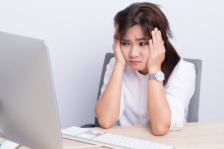 女人工作太忙,照片