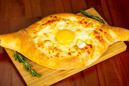 高加索 traditinional khachapuri 蛋