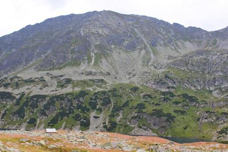 高塔塔拉斯五湖谷景观