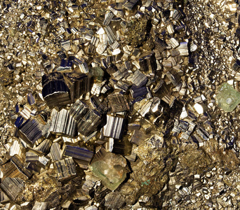 黄铁矿晶体照片