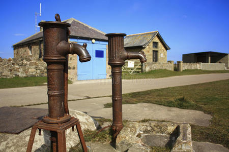 旧水泵。