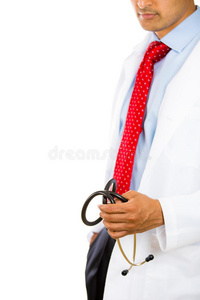 男医生拿着听诊器给病人带来坏消息