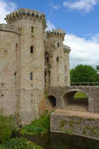 拉格兰城堡入口塔