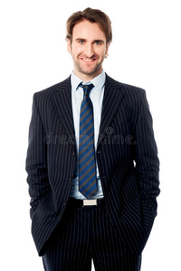 衣着考究的男性商务主管图片