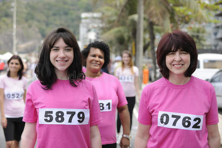 乳腺癌慈善比赛粉红女郎