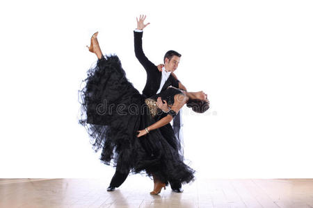舞厅里的拉丁美洲舞者图片